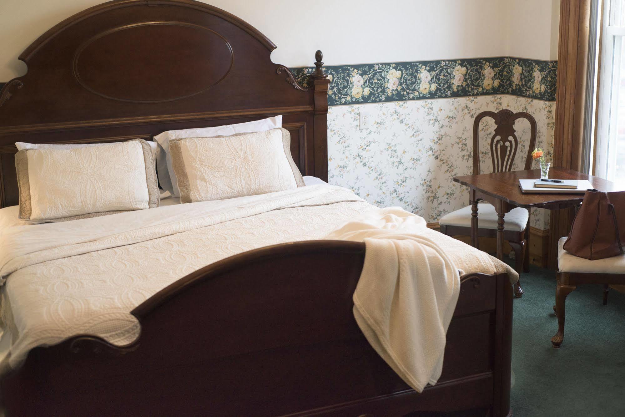 Decker Hotel & Bar Maquoketa Ngoại thất bức ảnh